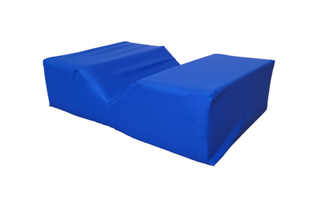 Veterinary head support for dental work waterproof cover small size oblique view